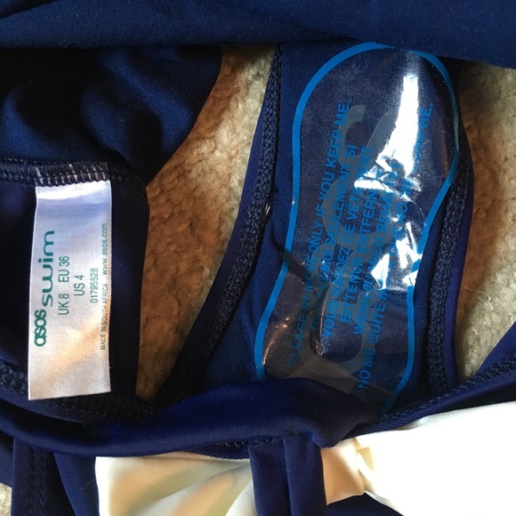 BNWT Asos bow back plunge swimsuit - Picture 4 of 4